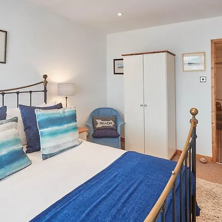 Host & - The Cottage, Holiday home