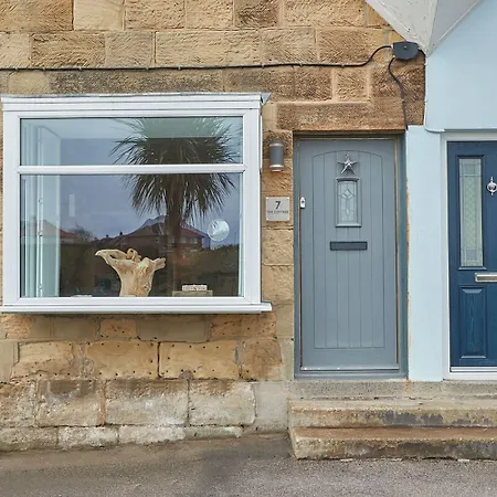 Host & - The Cottage, Holiday home *